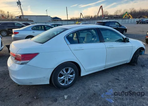 2011 Honda Accord Se z USA, uszkodzony, nr VIN 1HGCP2F63BA155415